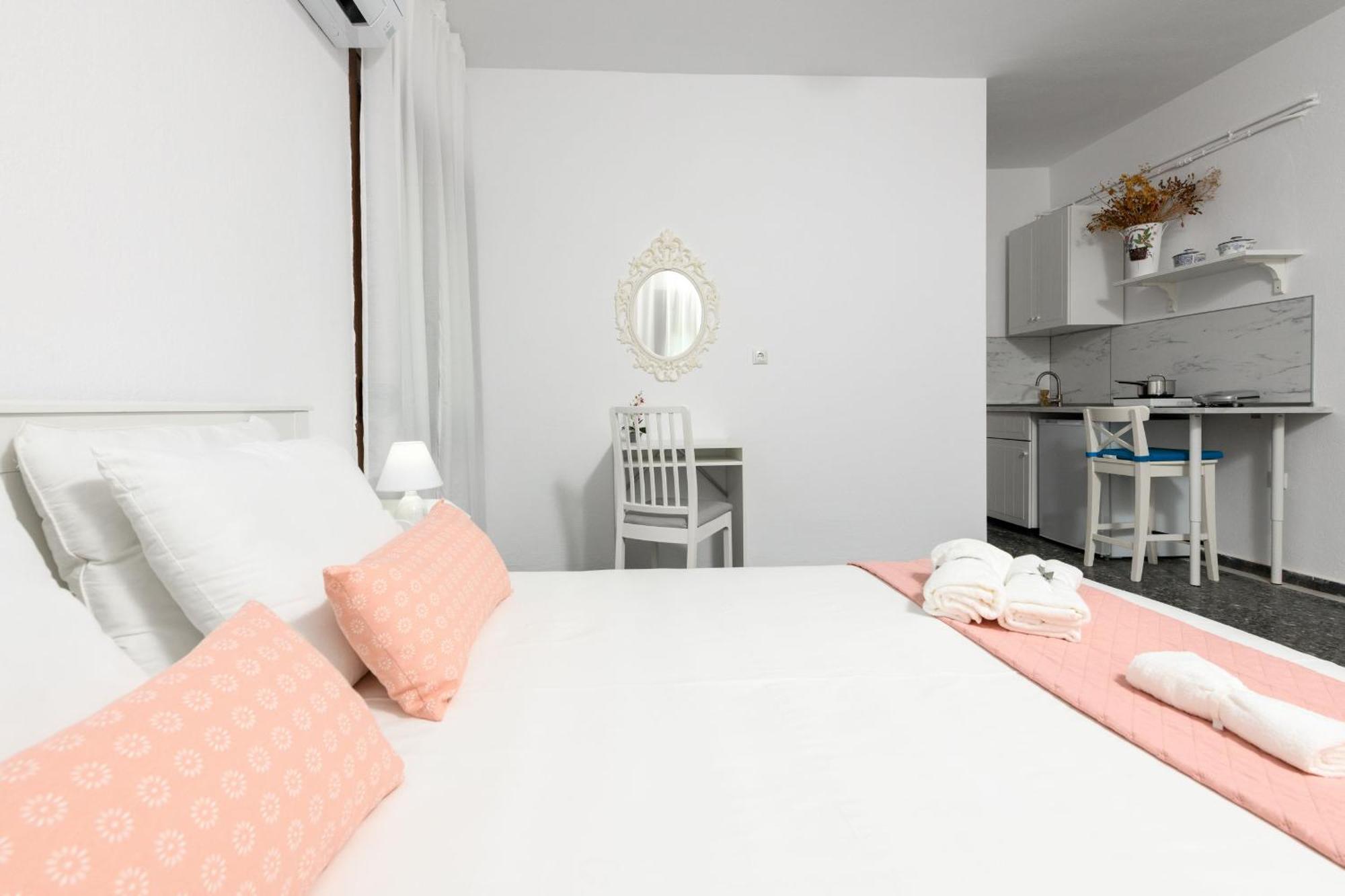 Whitegold Apartments Panagia Panagia  Room photo